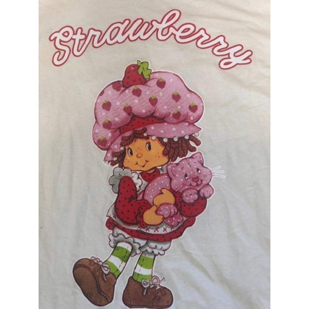 Strawberry Shortcake Graphic Tee Cream Cotton Short Sleeve Shirt Womens Medium - Picture 4 of 7